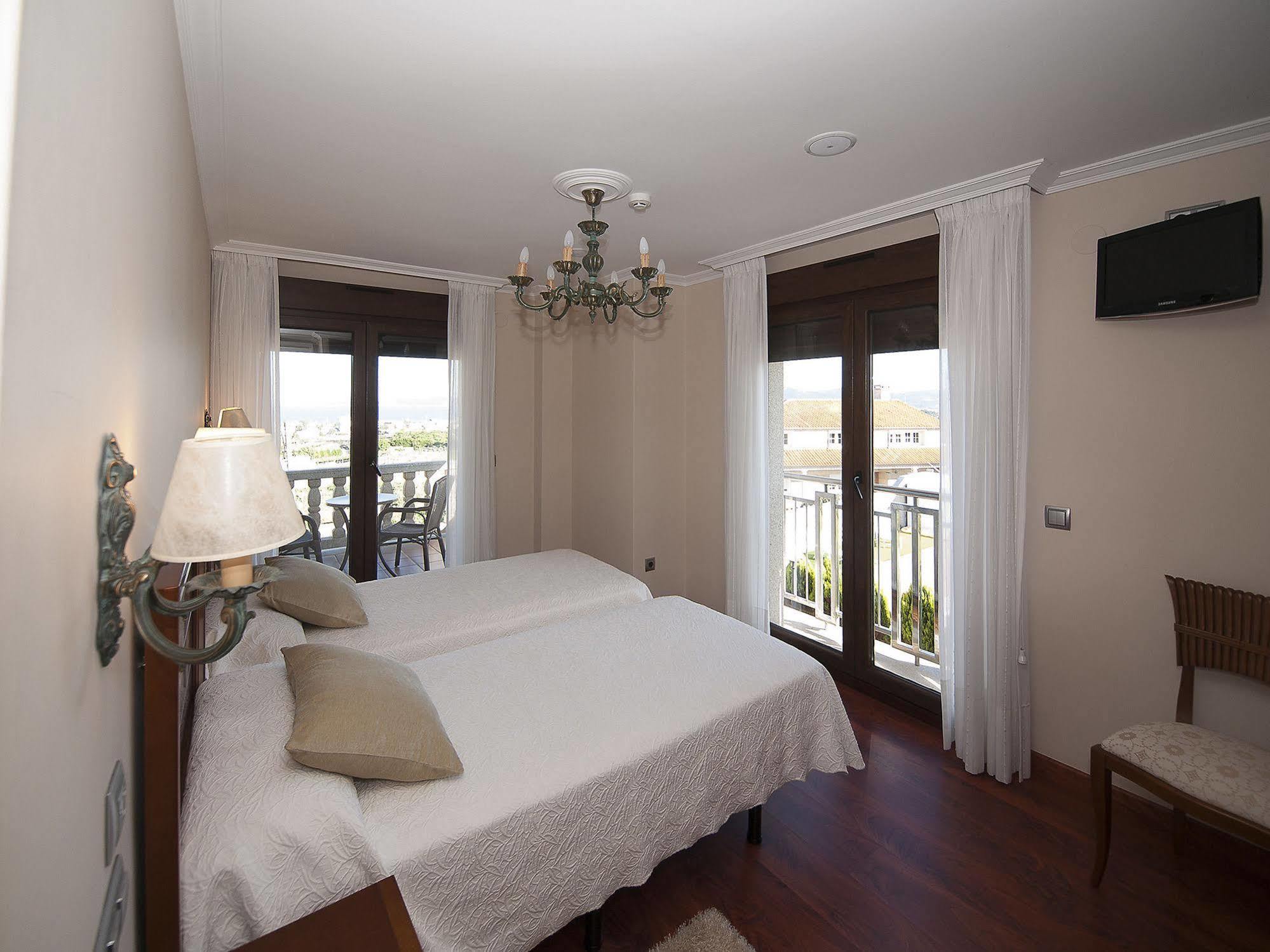 Pension Residencia A Cruzan (Adults Only) Noalla  ภายนอก รูปภาพ