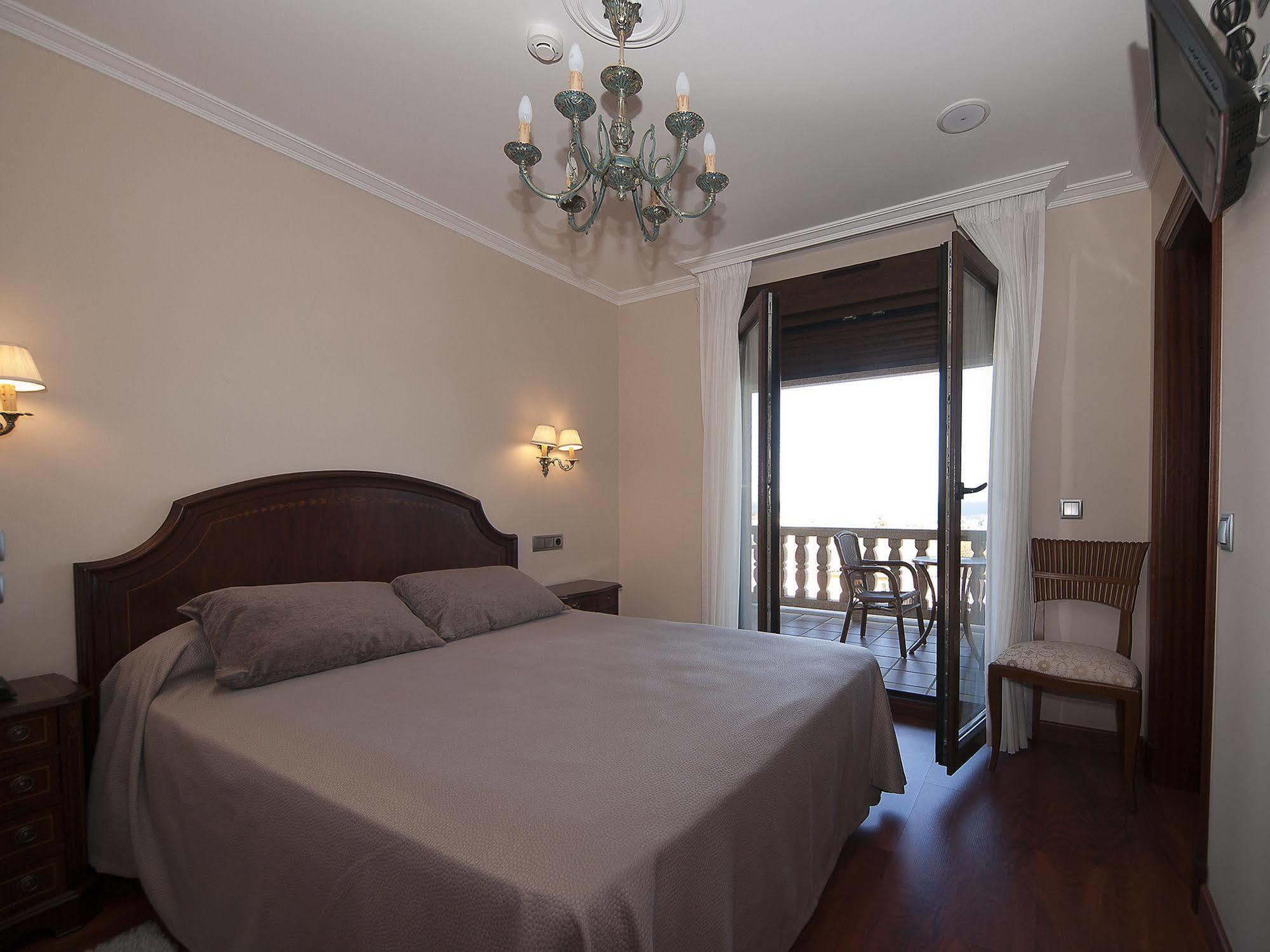 Pension Residencia A Cruzan (Adults Only) Noalla  ภายนอก รูปภาพ